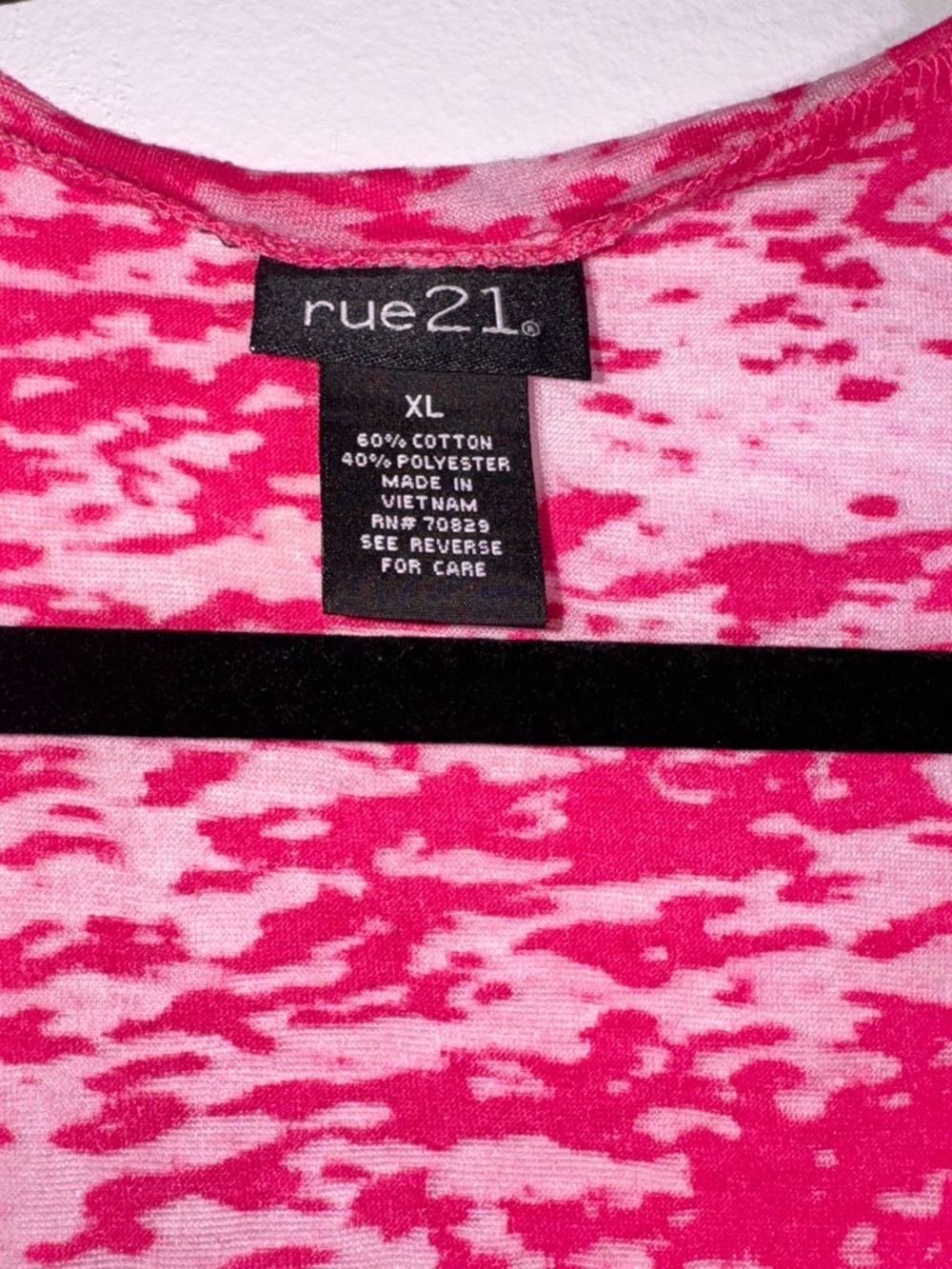 Rue21 Pink Sheer Marbled V-Neck Short Sleeve Tee - Picture 2 of 3